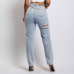 MESHKI Jackie Straight Leg Bum Rip Jean - Light Blue